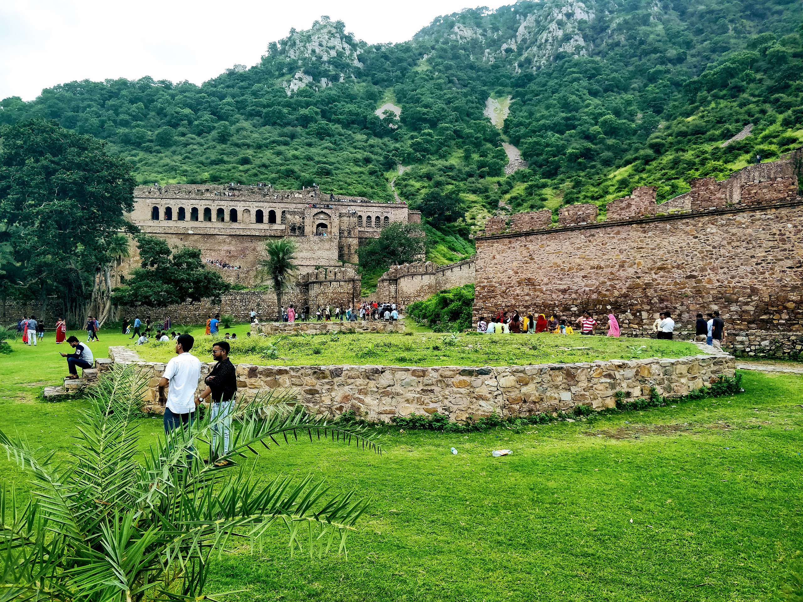Day Trip To Bhangarh Haunted Fort From Jaipur